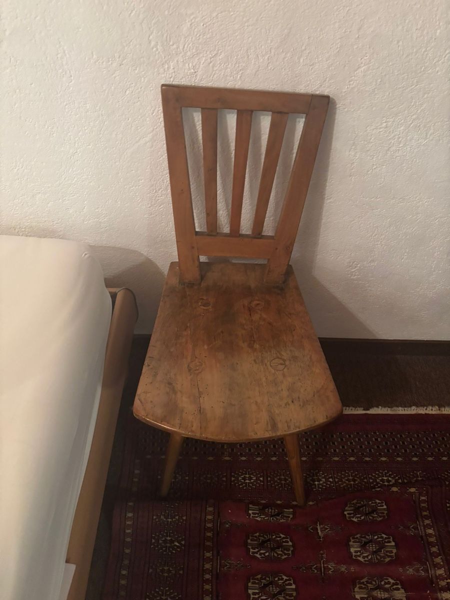 Sedie: Wooden Chair with Slatted Back Used Condition – Usato da Zürich venduto da andaman28