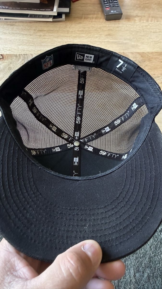 New Era Copricapi, berretti & cappellini: Casquette New Era - 7 1/2 – Usato da Sion venduto da kzal 2