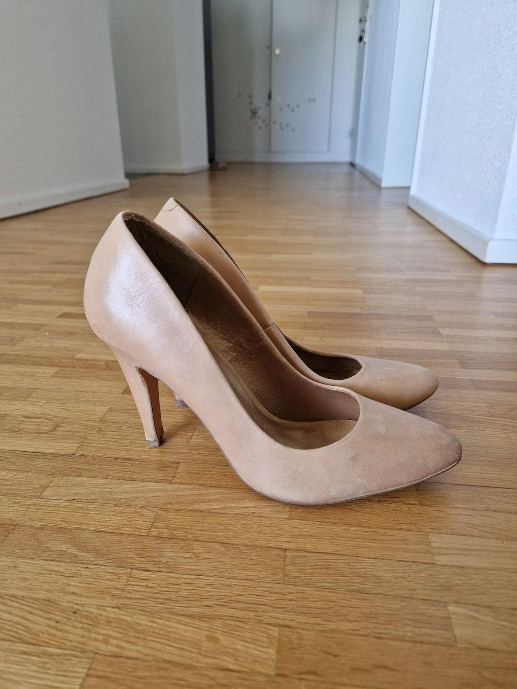 Chaussures femmes: Schuhe pumps beige gr. 41 – D'occasion à Zürich par soanna 1