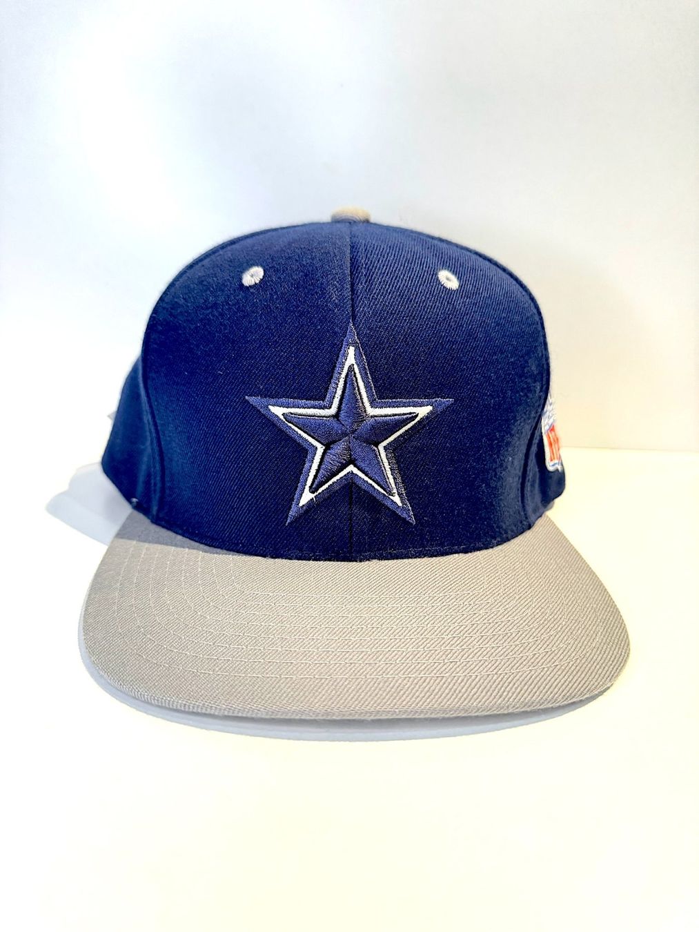 Mitchell & Ness Copricapi, berretti & cappellini: DALLAS COWBOYS MITCHELL & NESS SNAPBACK CAP HAT – Usato da Cortaillod venduto da Stay_Alive_vtg_CAP