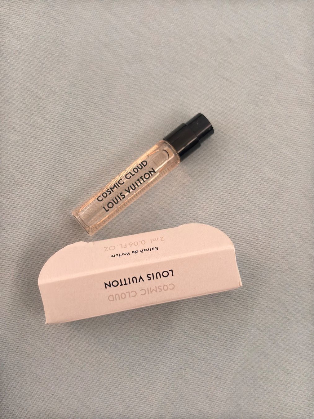 Louis Vuitton Parfums & Eau de Toilette: Cosmic Cloud Louis Vuitton Parfum – Neuf avec emballage d'origine à Kriens par qij_5ghs