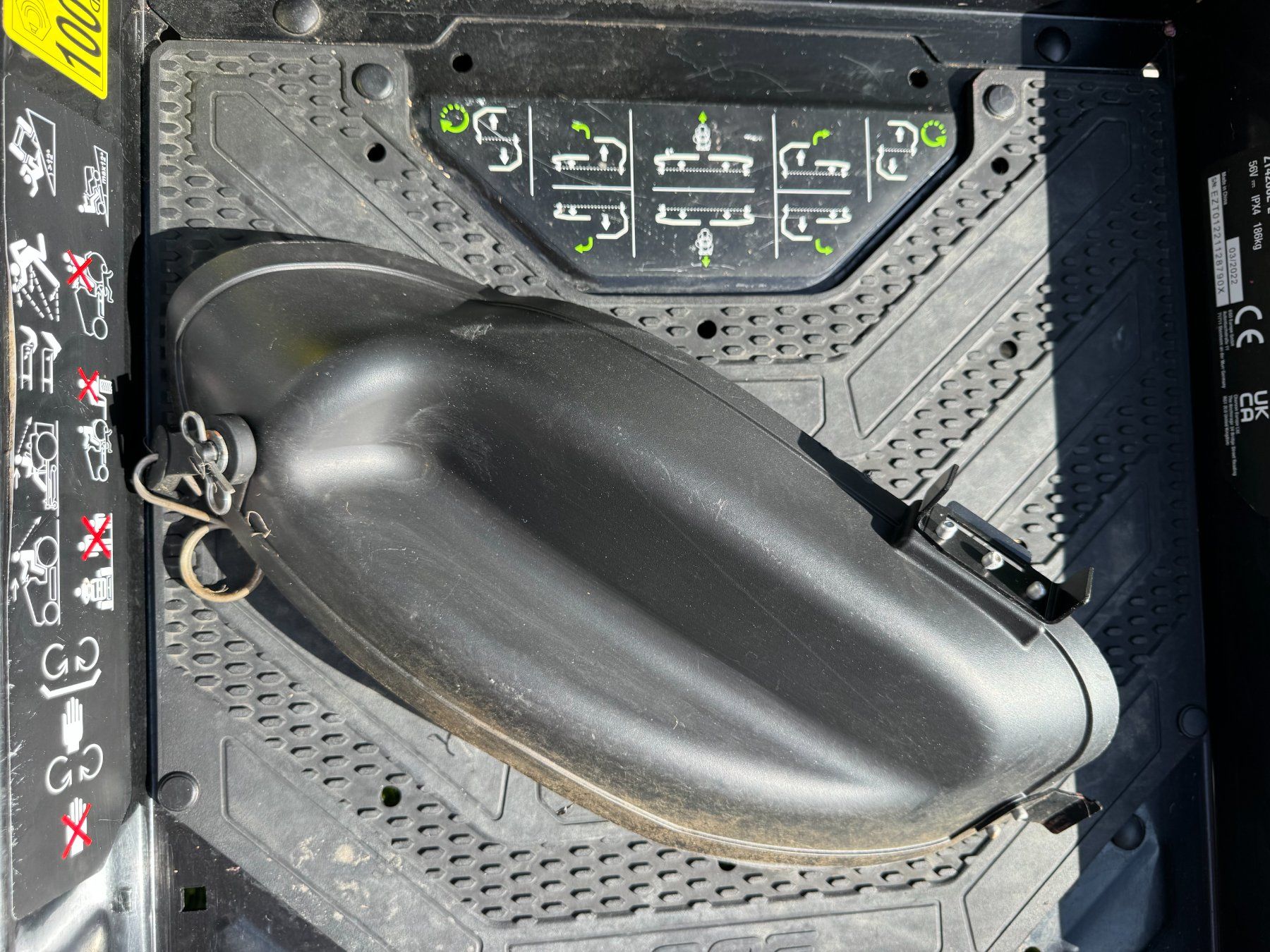 Ego Rasenmäher: Ego Z6 Aufsitz-Rasenmäher Zero Turn 100% Elektro – Gebraucht aus Chevroux von tr7_hp65 6