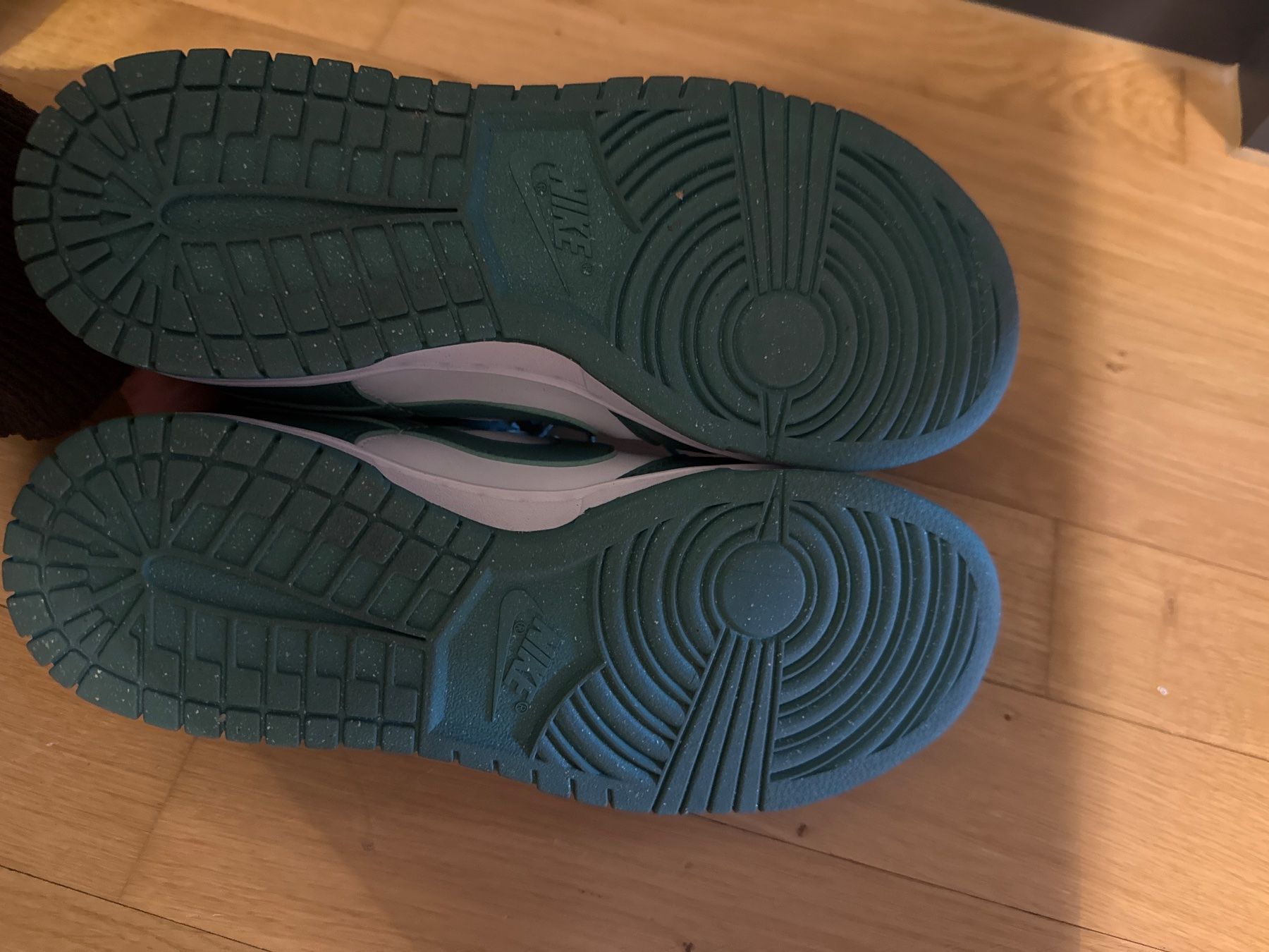 Nike Scarpe da donna: Nike Dunk Low Evergreen, Grösse 39 – Nuovo (secondo la descrizione) da Münchwilen AG venduto da mrs_sasi 3