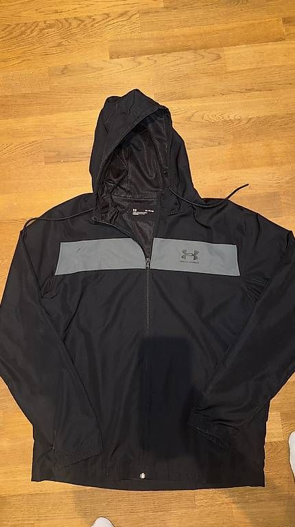 Under Armour Giacche: Windjacke Under Armour Gr. XL – Nuovo (secondo la descrizione) da Rheineck venduto da boxen1971