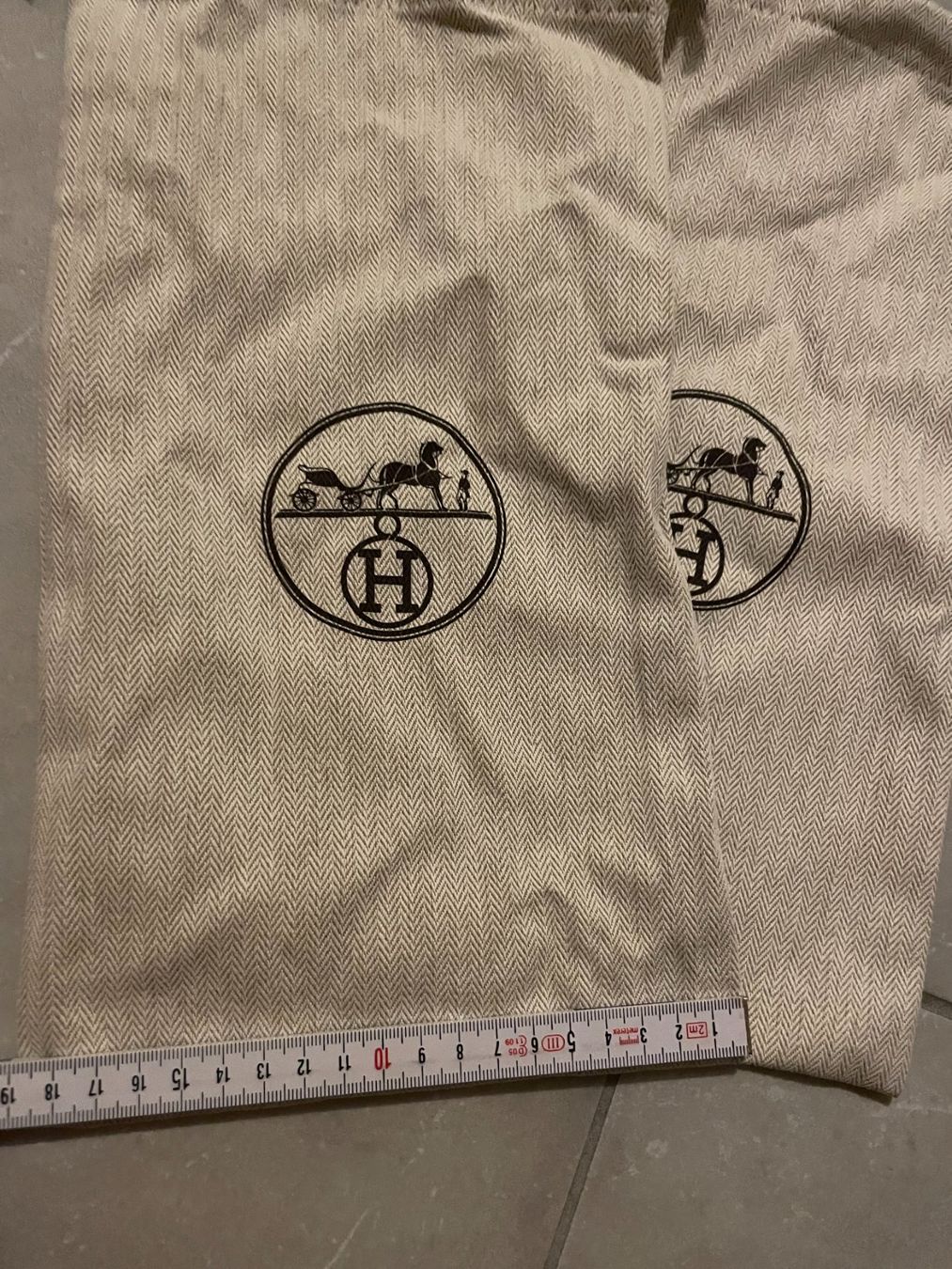 Hermès Taschen: Hermes Staubbeutel – Gebraucht aus Wilen b. Wollerau von LastChance22 1