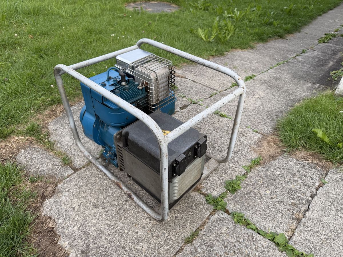 Generatori di corrente: Gebrauchte Benzin Stromgenerator mit 5 HP, BRIGGS STRATTON  – Usato da Hinwil venduto da motorsage83 9