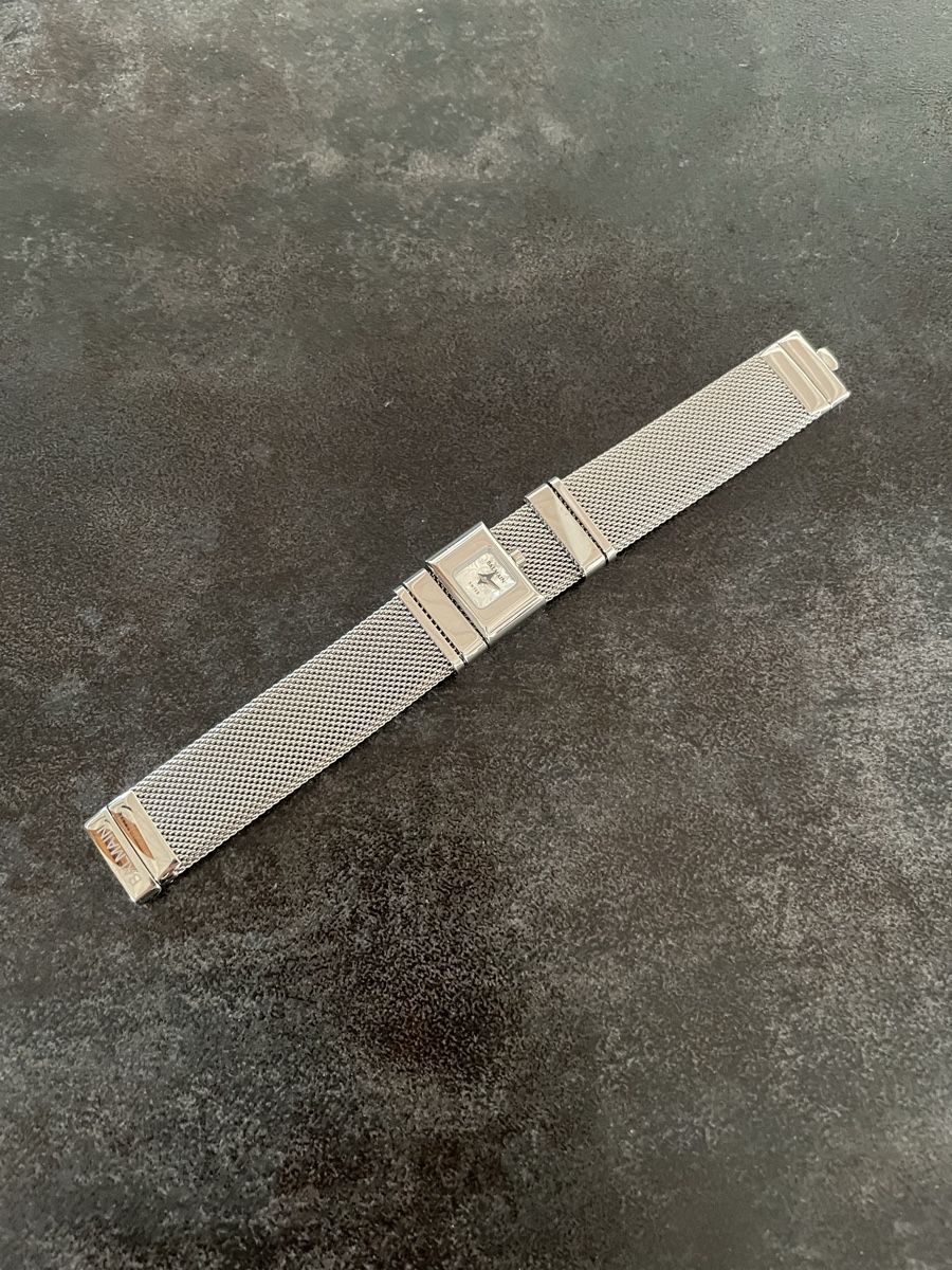 Balmain Uhren: Montre Arabesque Vintage Pierre Balmain Paris – Gebraucht aus Vallamand von Bricbracbroc82 2