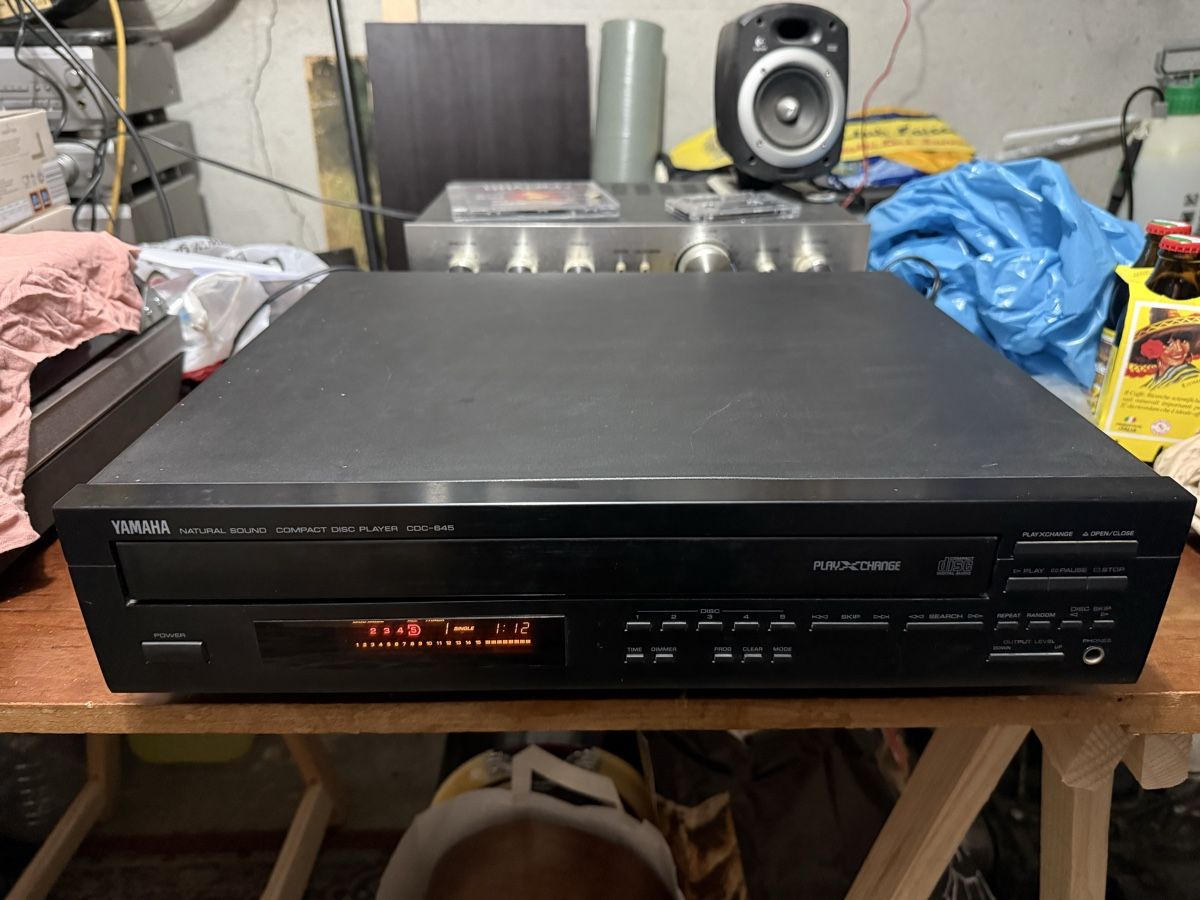 Yamaha Sistemi audio & multimediali: Lecteur Cd Yamaha CDC-645 – Usato da Bouveret venduto da vit_br9v