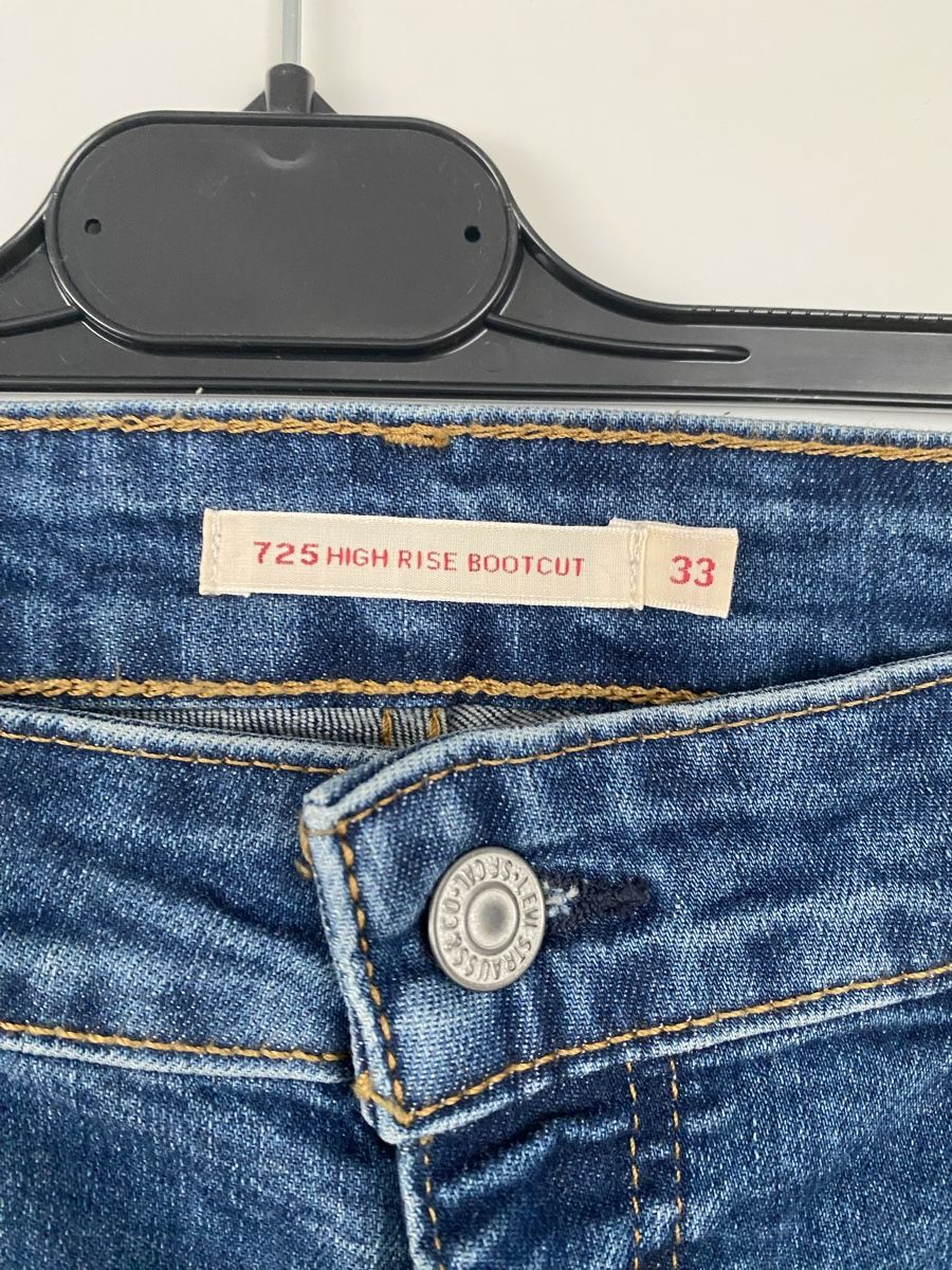 Levi's Jeans: Levi's 725 High Rise Bootcut, taille 33x32, neuf – Nuovo e nell'imballaggio originale da Lausanne venduto da Vracorama 5