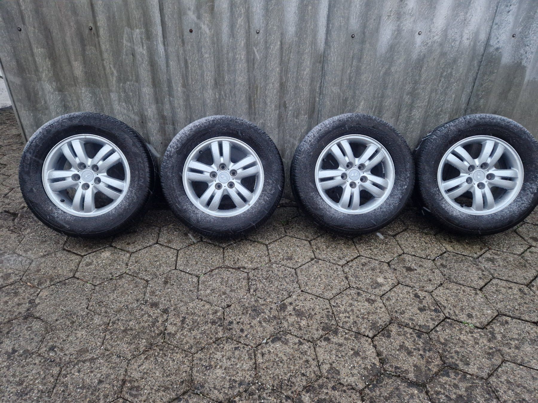 Hyundai Cerchioni: Hyundai Alufelgen – Usato da meiringen venduto da mac2550
