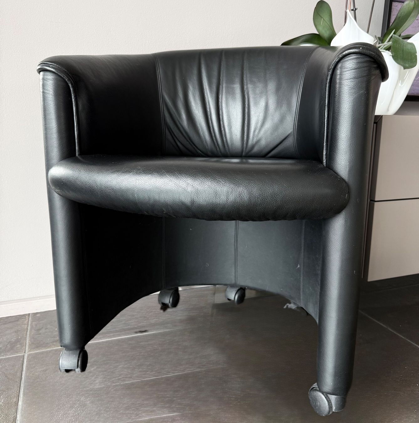 Sessel: Sessel Ledersessel mit Rollen – Gebraucht aus Altendorf von RedHairBeast 1