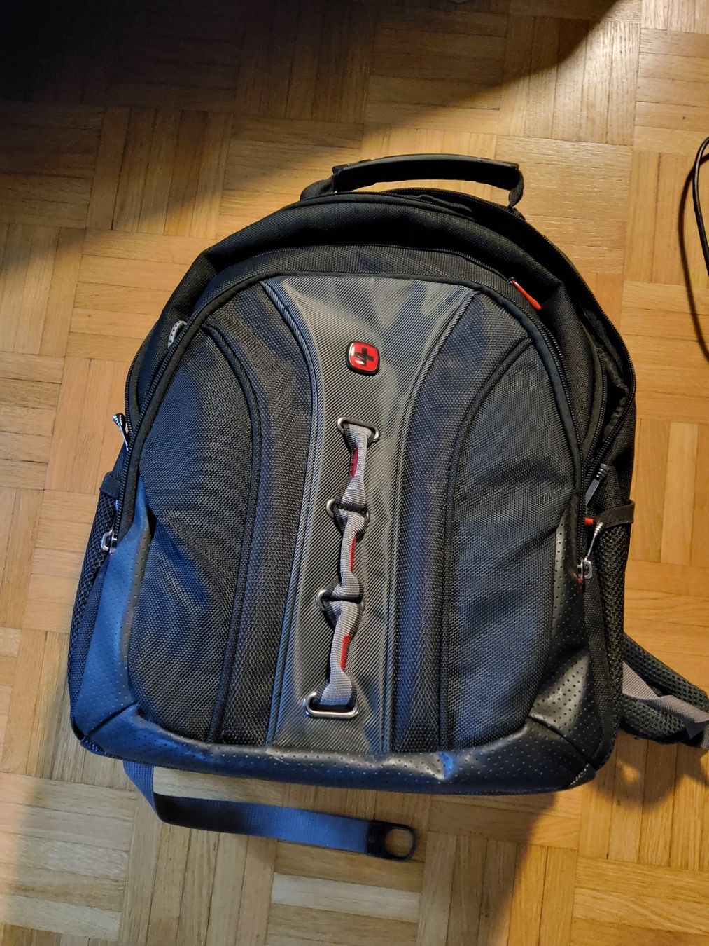 Wenger Zaini: Rucksack Wenger Lecasy – Usato da Wettingen venduto da Allesbesetzt