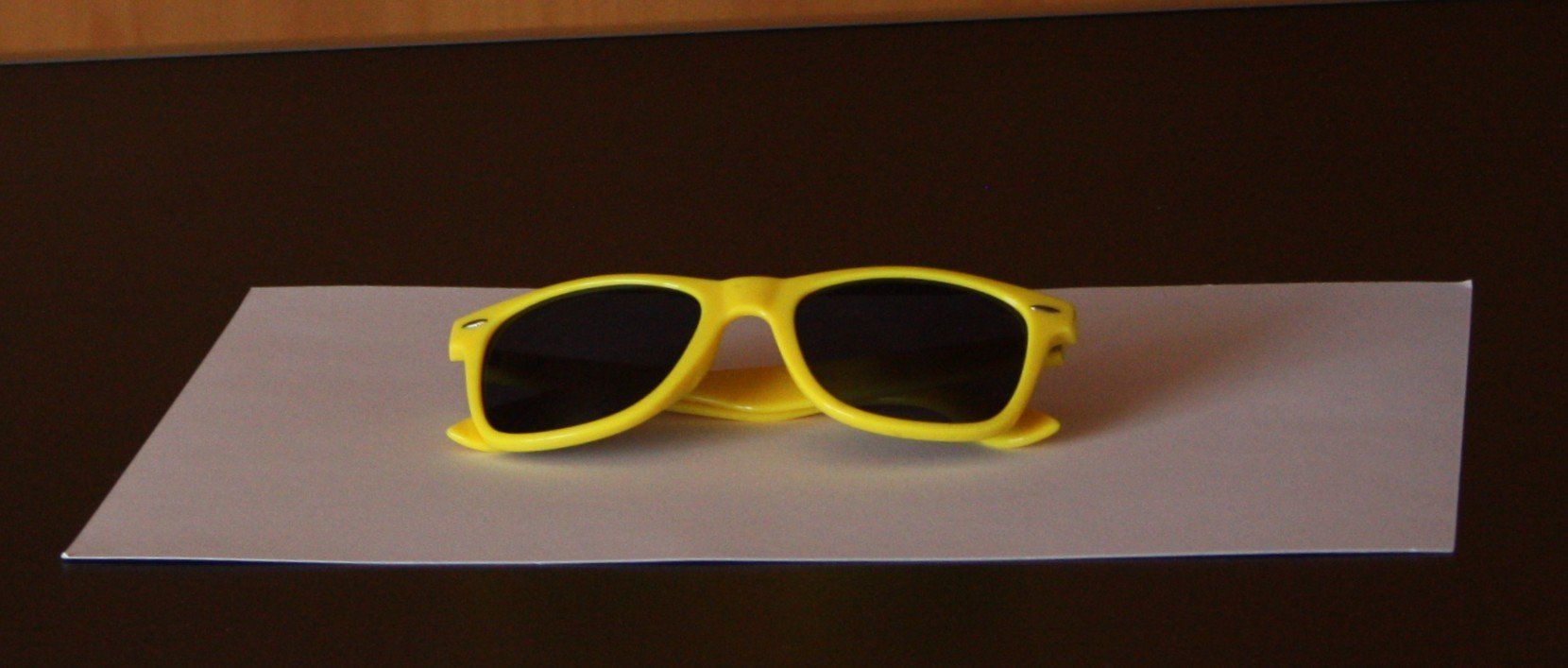 Occhiali & Lenti: Sonnenbrille gelb – Usato da Flüelen venduto da Alt-und-Neu
