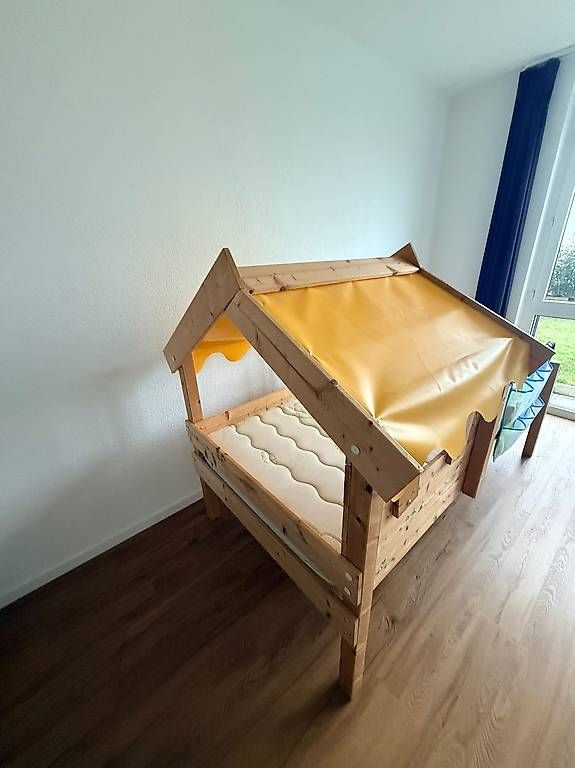 Letti: Kinderbett mit Baumhausverdeck – Usato da Biberist venduto da Sassol 2