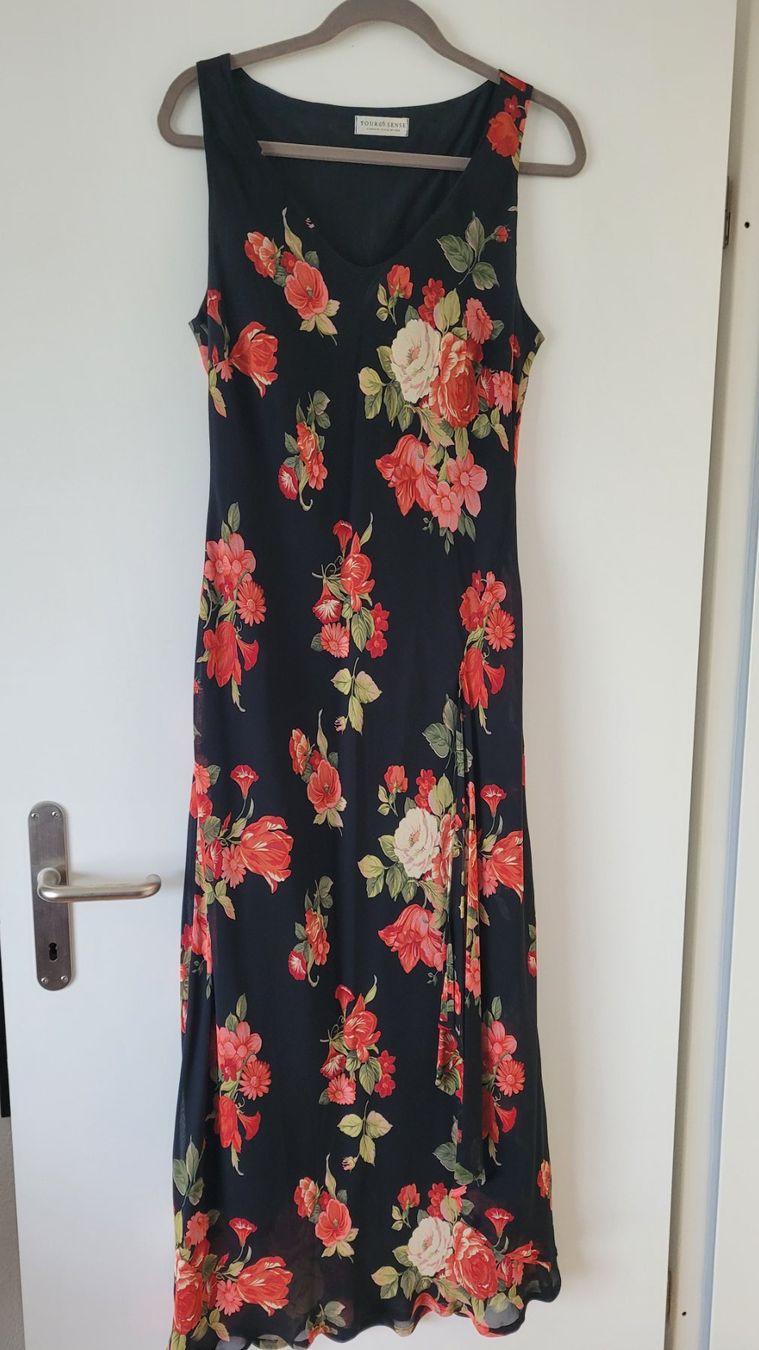 Vestiti: kleid gr 42 – Usato da Herznach venduto da raycecile