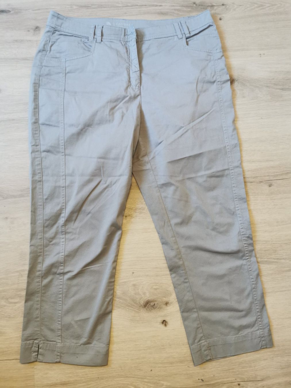 C&A Pantaloni: Damen sommerliche 7/8 Hosen – Usato da Grosswangen venduto da Weidhof6