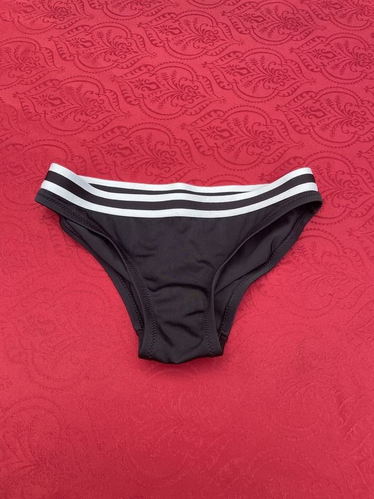 Badekleider & Bikinis: Mädchen Bikini Badehose 128 schwarz NEU – Neu und originalverpackt aus Bergdietikon von antovale