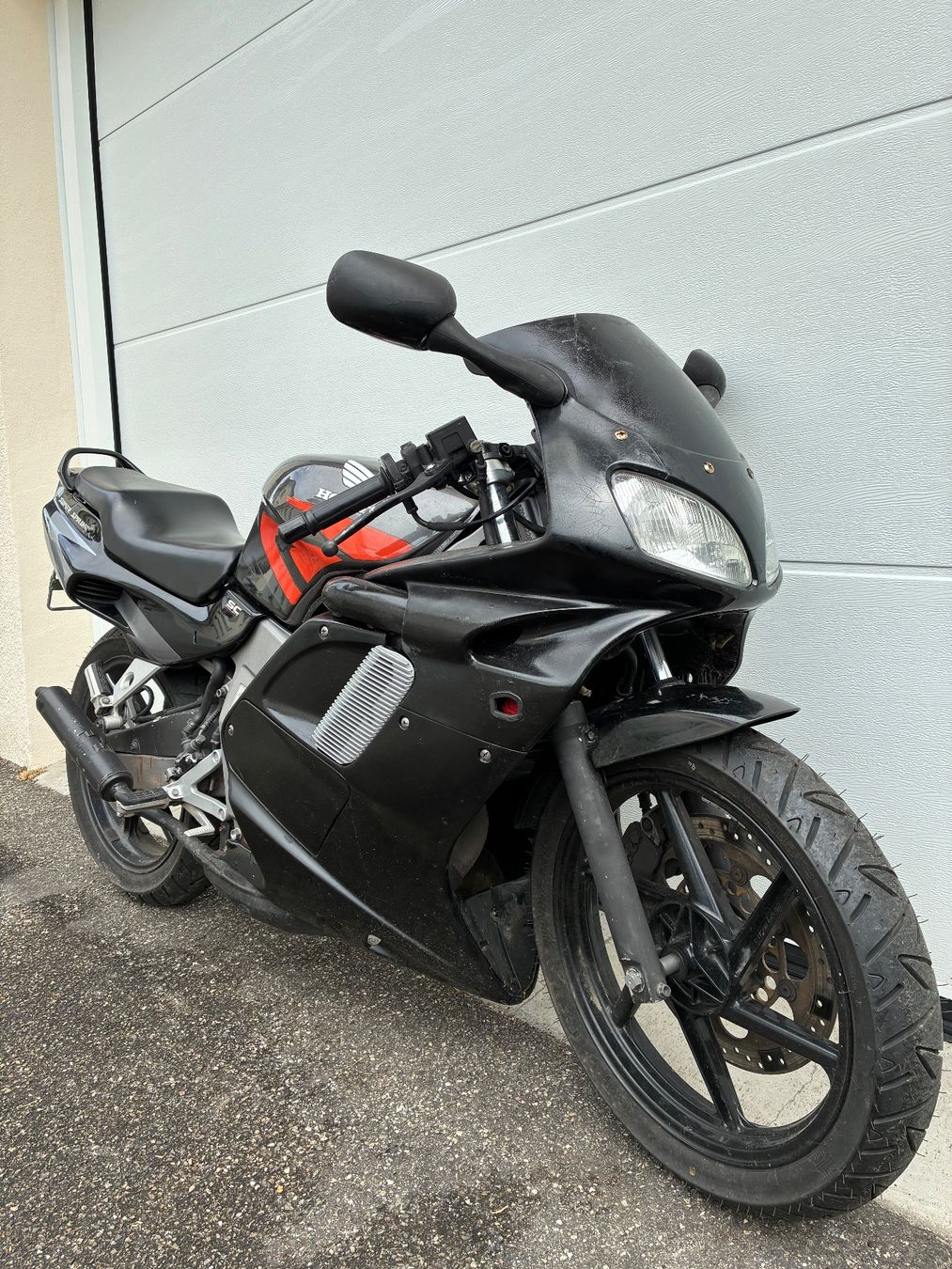 Honda Strada: Honda nsr 125 r – Usato da St.Gallen venduto da niki112