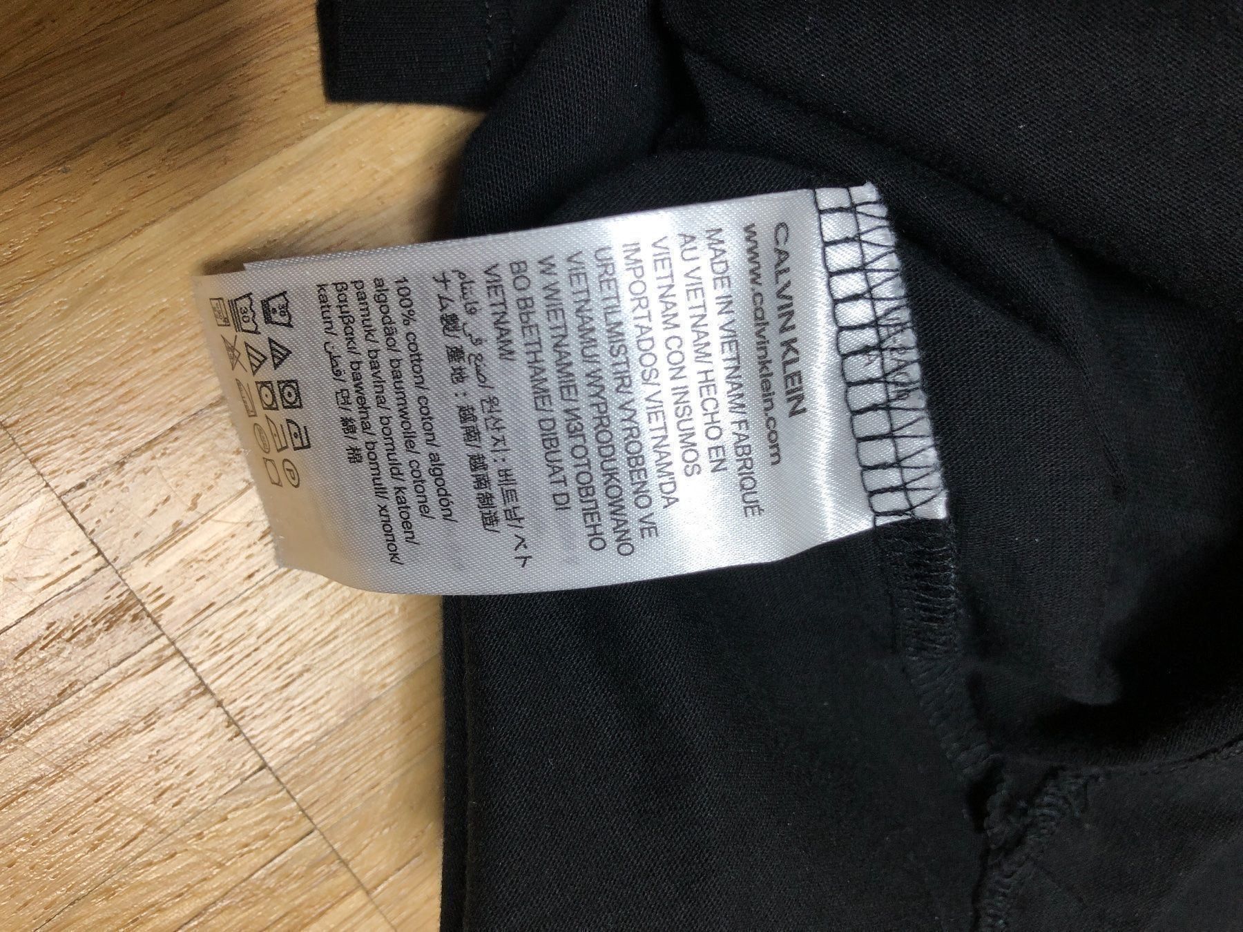 Calvin Klein T-shirt: Calvin Klein Herren – Usato da Menzingen venduto da Dali2504 3