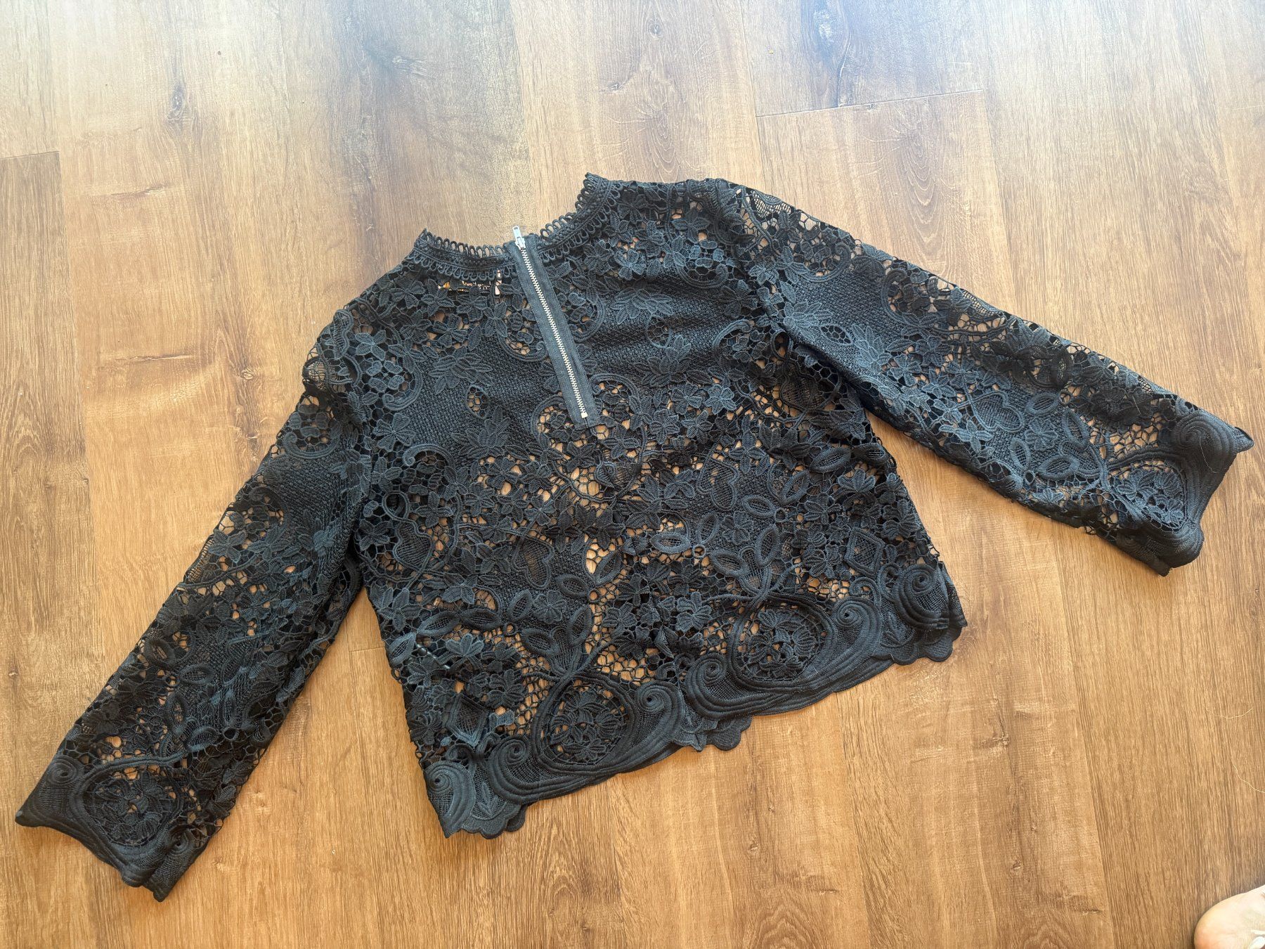 Kooples Top: The Kooples floral lace top – Usato da St-Sulpice VD venduto da juhdu 4