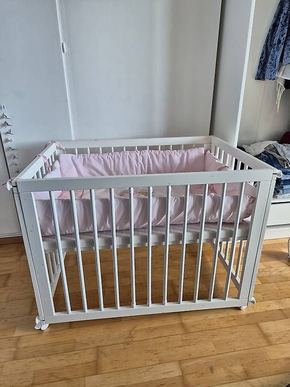 Lits: höhenverstellbares Beistellbett – D'occasion à Niederwangen BE par surfer21 1