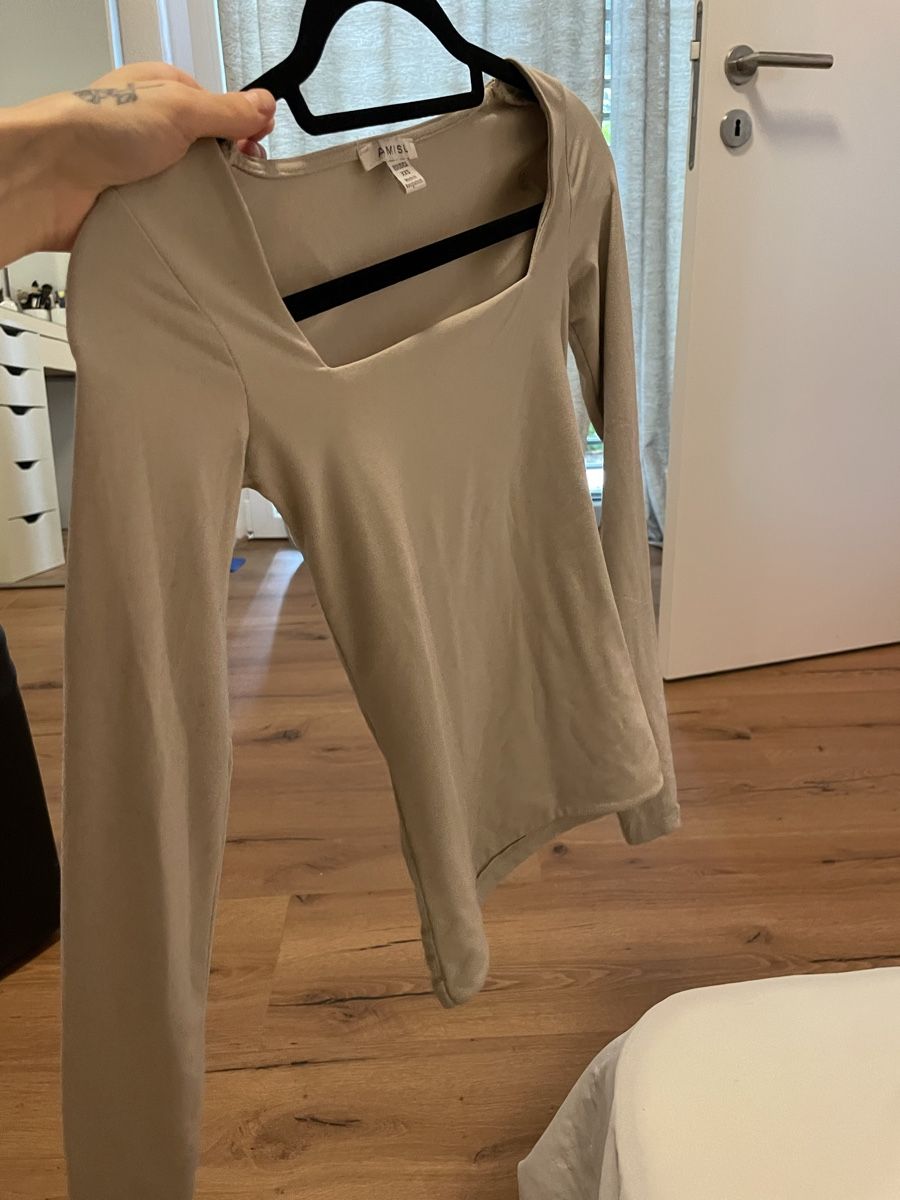 Pullover & Sweatshirts: Langarmshirt beige Grösse XXS  – Neu (gemäss Beschreibung) aus St. Gallen von web_r57v 3
