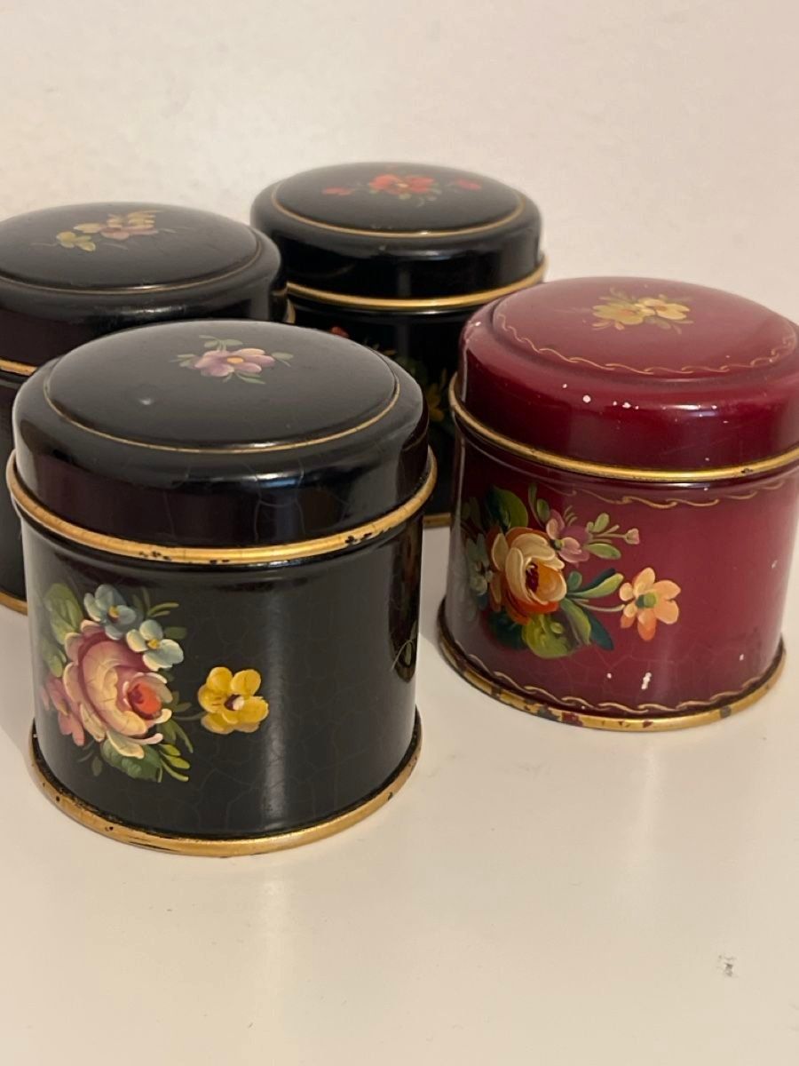 Alle Dekorationen: Dosen Set mit Blumenmuster 4 Stuck gebraucht – Gebraucht aus Meilen von inanilus93