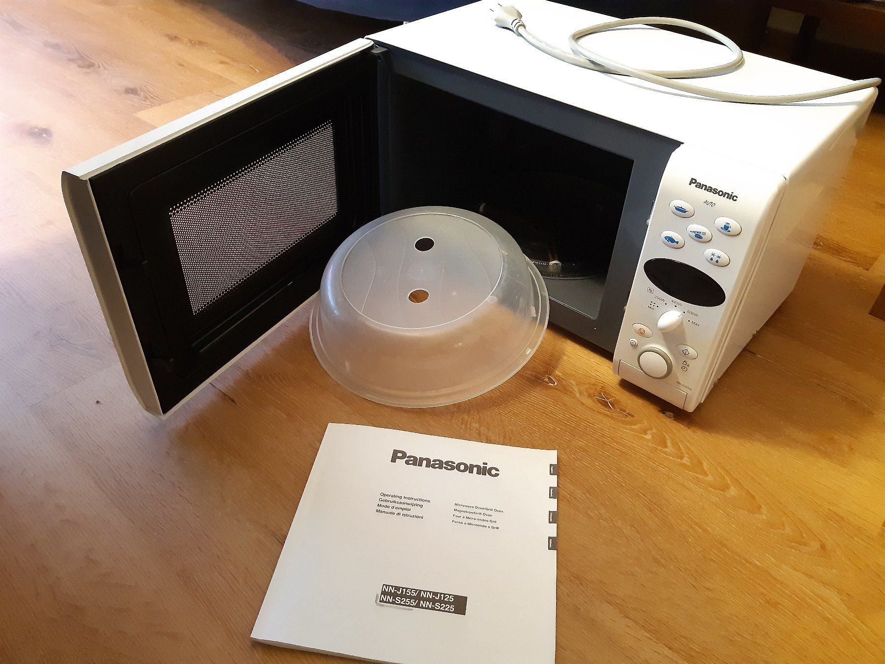 Küchengeräte: Panasonic Mikrowelle NN-S255WB WPG – Gebraucht aus Walenstadt von Gafunk 1