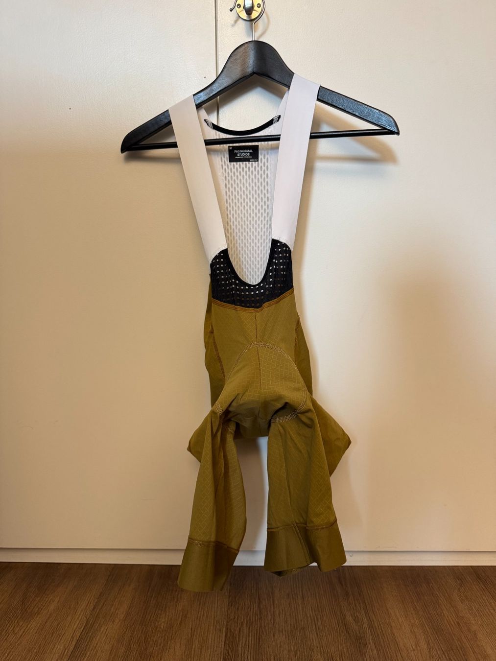 Pas Normal Studios Pantaloni: Pas Normal Studios Mechanism Bibs - Grösse M – Usato da Mollis venduto da gxzimmermann
