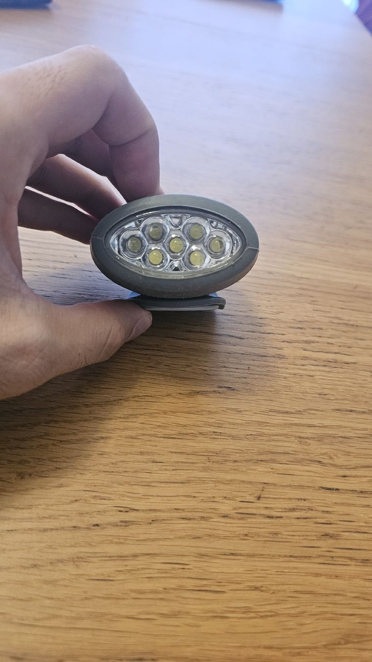 Pezzi di ricambio: Velolicht mit Batterien – Usato da Dottikon venduto da b-brain 2