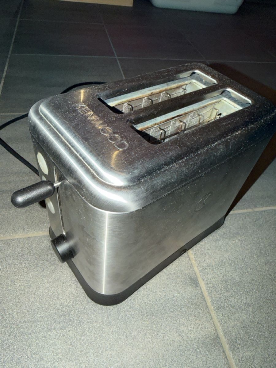 Kenwood Elettrodomestici da cucina: Kenwood Toaster, Edelstahl – Difettoso da Morgarten venduto da elabaumann_ch