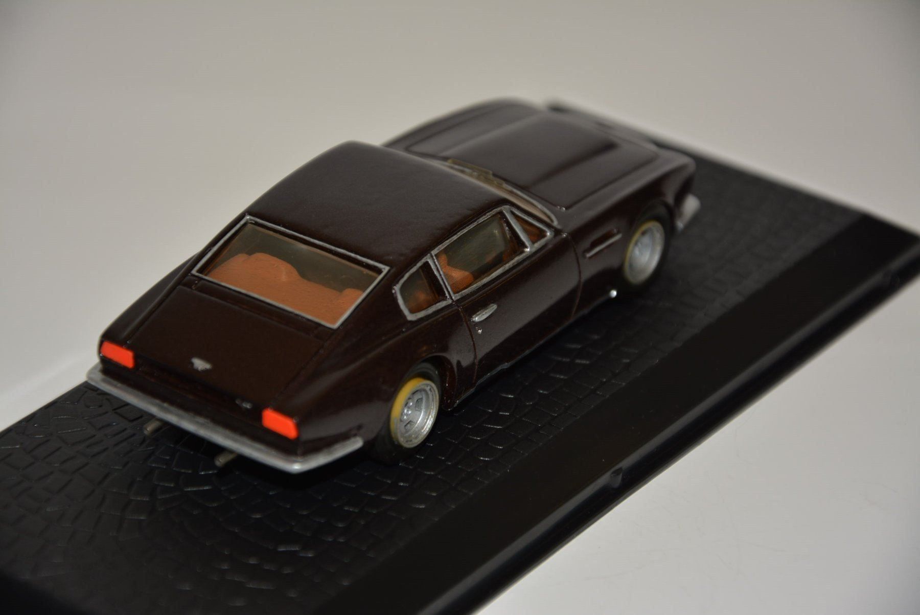 Aston Martin Modellautos: Aston Martin V8 DBS , Heco Mod. Kit 1:43 – Gebraucht aus Goldach von Feivel9 6