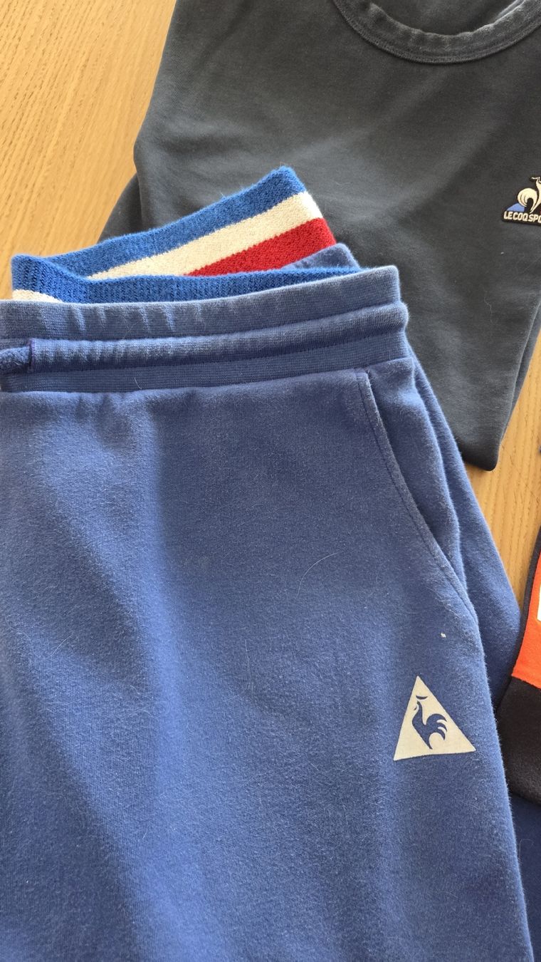 Le Coq Sportif Lotti di vestiti: Coq Sportif lot 10 – Usato da Le Pâquier-Montbarry venduto da Gruyere77 1
