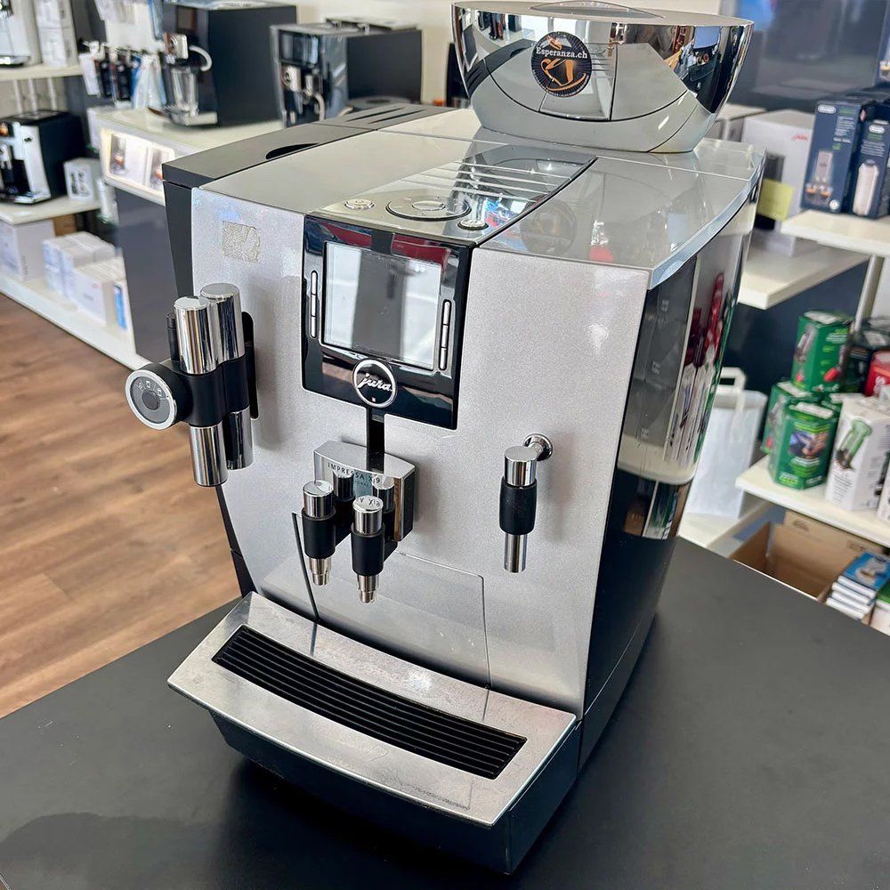 Kaffeemaschinen & Espressomaschinen: Machine à café professionnelle JURA - XJ9 – Gebraucht aus Botterens von oli_c5vk