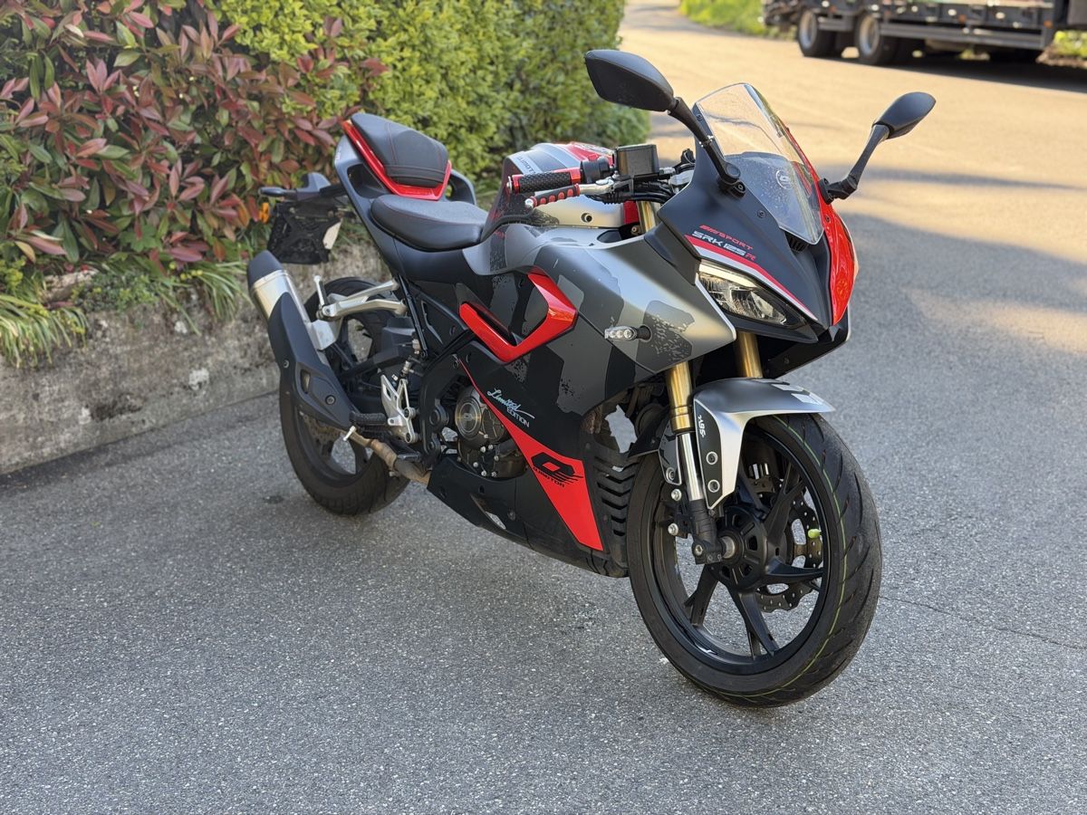 Strasse: QJMOTOR SRK 125 R 2025Jg – Gebraucht aus Zullwil von Autocentersalii 3