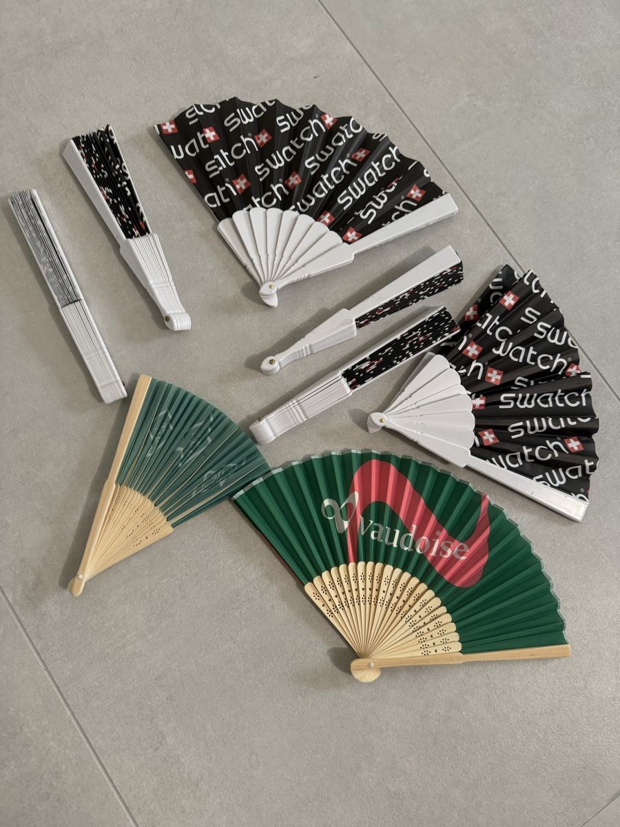 Altro in Decorazioni & Accessori: Collection d'éventails Swatch et Vaudoise, parfait été! – Usato da Uitikon Waldegg venduto da sch_m58c 1