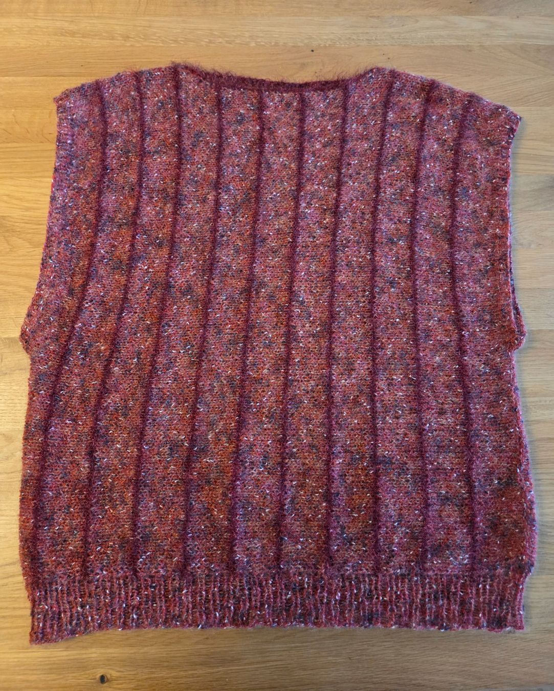 Maglioni & Felpe: Warmer Debardeur, Pullunder, Grösse M/L Handgestrickt, neu – Nuovo e nell'imballaggio originale da Lupfig venduto da olivenbaeumli 4