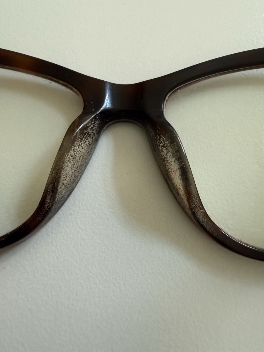Givenchy Occhiali & Lenti: Lunettes de vue vintage marron strass Givenchy – Usato da Tavannes venduto da Thriftshop 7