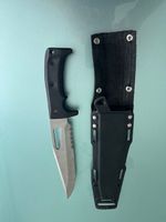 Messer mit spezieller Klinge Kunststoffscheide