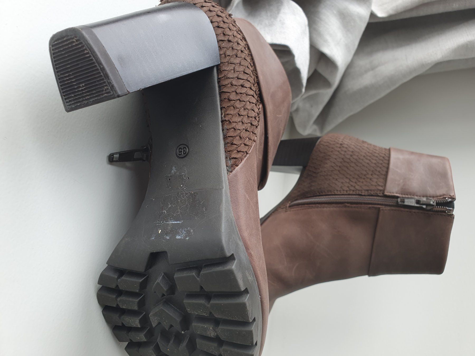 Roberto Santi Scarpe da donna: Lederstiefeletten Gr. 35 braun – Nuovo (secondo la descrizione) da Laupen BE venduto da red_m767 2