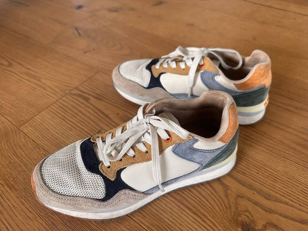 Chaussures femmes: HOFF Sneaker Damen Gr. 38 – D'occasion à Diepoldsau par ste_y6nb