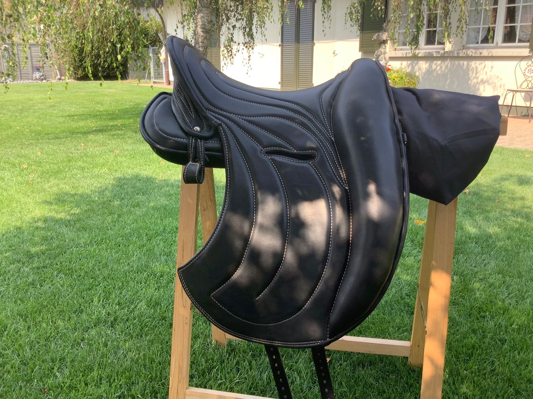 Selles, accessoires: Signum Mercedes Massattel – D'occasion à Rüegsau par esbruso 2