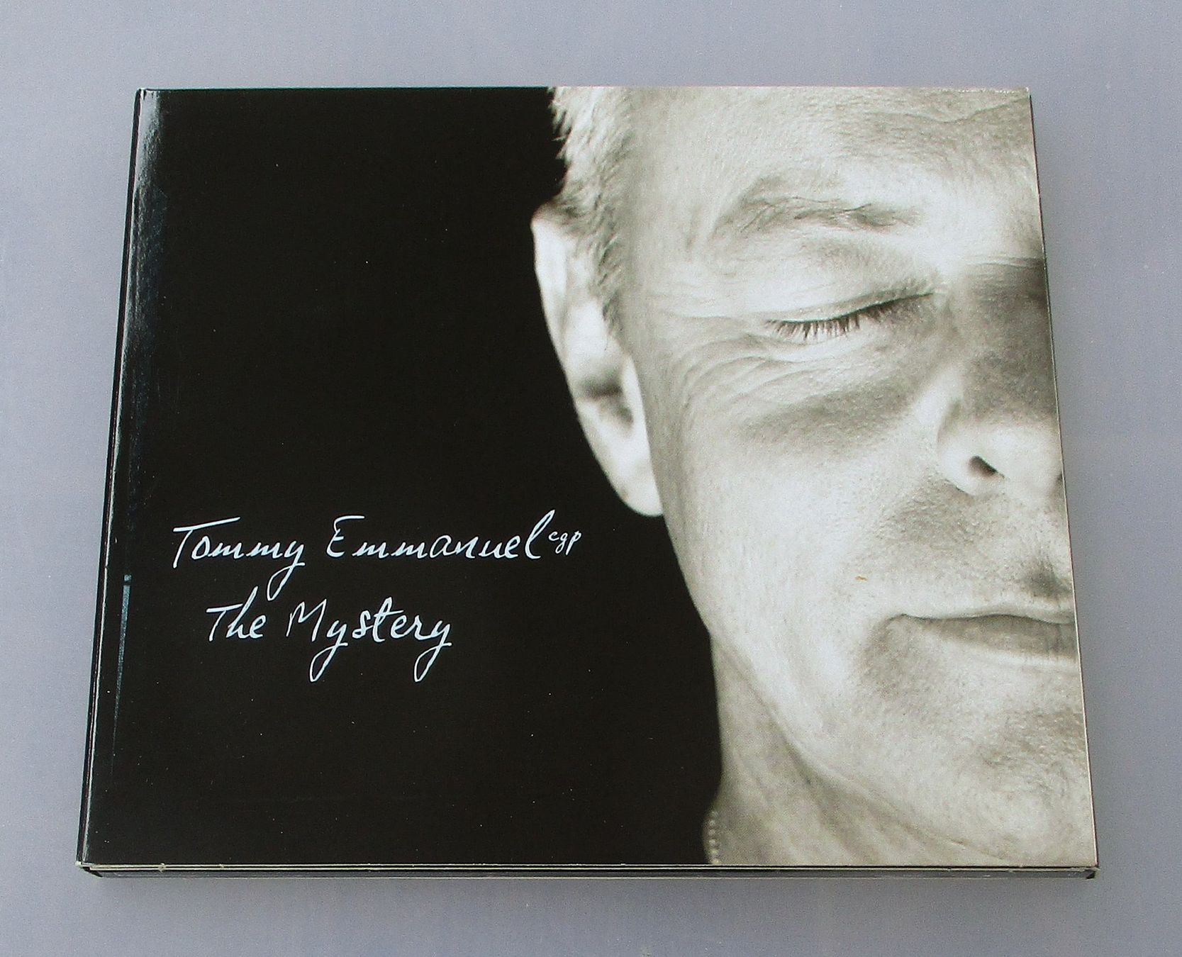 CDs: TOMMY EMMANUEL - The Mystery – Gebraucht aus Wattwil von Muriel11