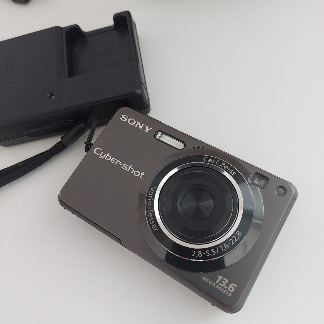 Sony Fotocamera: SONY CYBER-SHOT CARL ZEISS – Usato da Bern venduto da karo123
