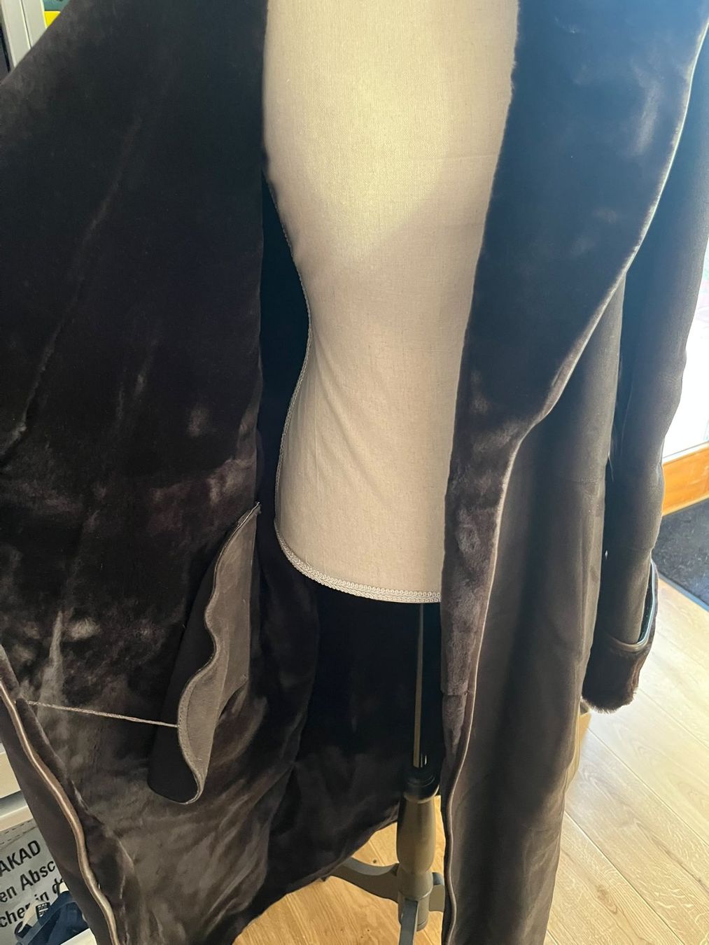 Cappotti: Nour Hammour Lammfellmantel Shearling Gr. S - NP CHF 2186.- – Nuovo e nell'imballaggio originale da Neuhausen venduto da Rue_Trouvaille 4