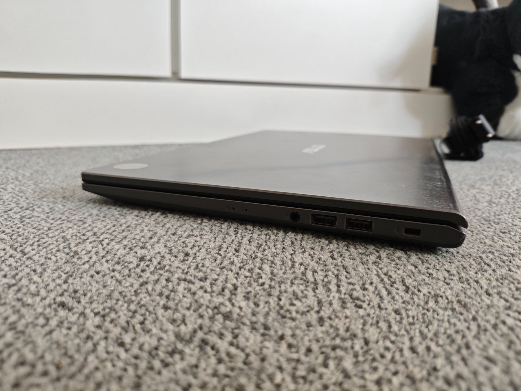 Asus Portables: Asus X515E Notebook (ohne SSD) – D'occasion à Zürich par initfour 3