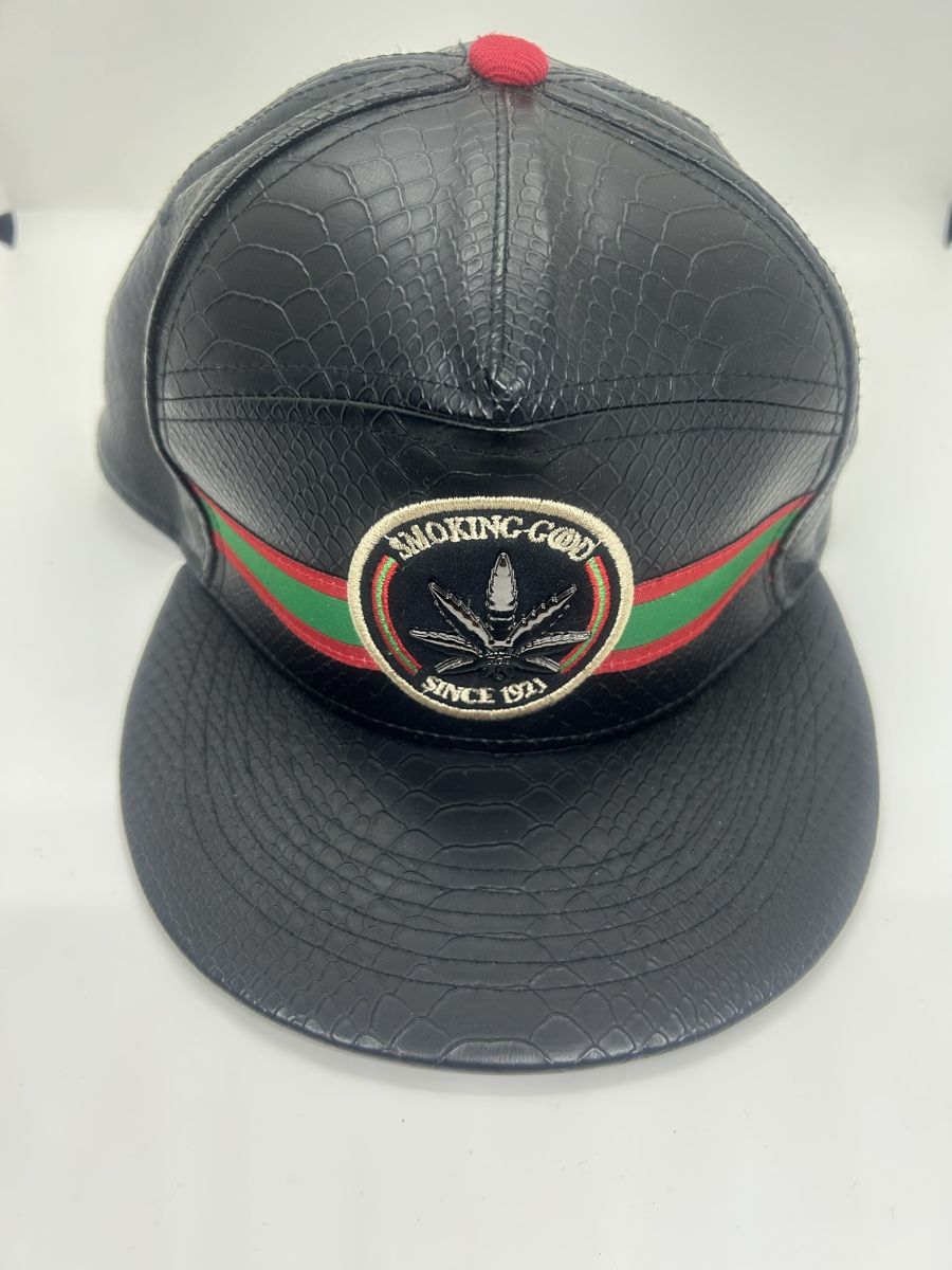 Altro in  Abbigliamento & Accessori: [NEU]: Schwarze Snapback-Cap – Nuovo (secondo la descrizione) da Arni AG venduto da CreaFlex