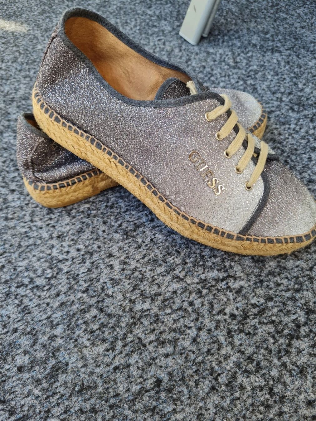 Guess Chaussures femmes: Guess Gr.40 – D'occasion à Rotkreuz par tat_8zds 1