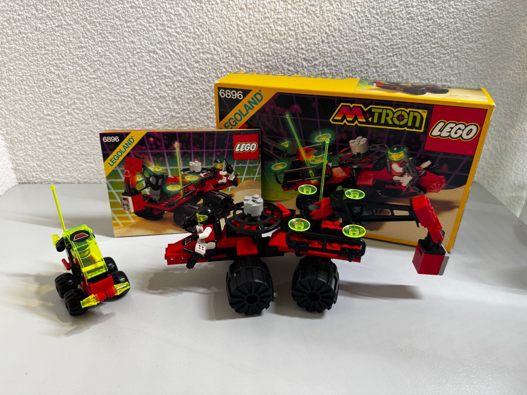 Lego Kit di costruzioni: Lego M Tron 6896 mit Box & 6833 – Usato da Reitnau venduto da Emma-verkauft
