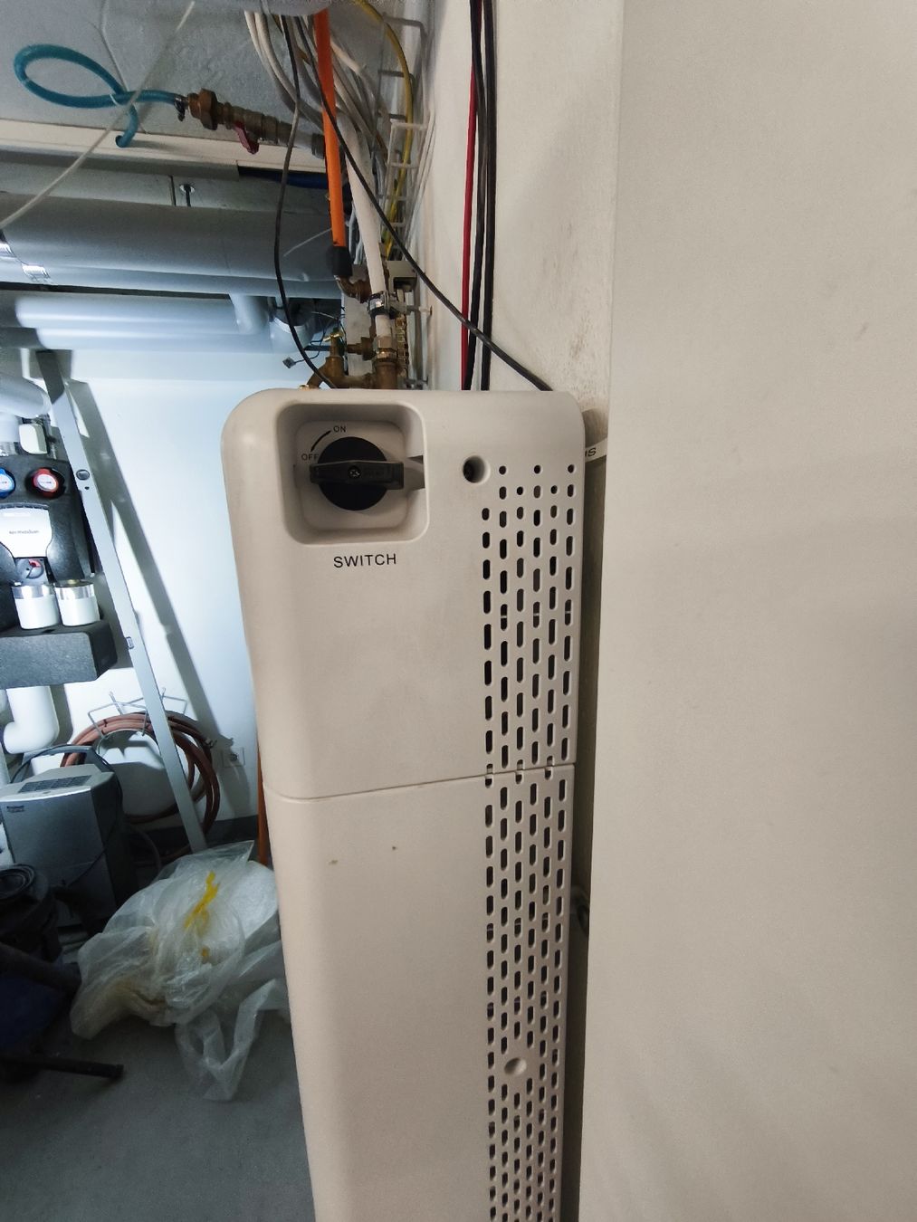 Dispositivi a energia solare: Solarbatterie Sofar 15Kw – Usato da Bergdietikon venduto da Pinoccio7 1